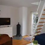 Hus-Lejlighed I Ejendommens Baghus. Ottos Hule
