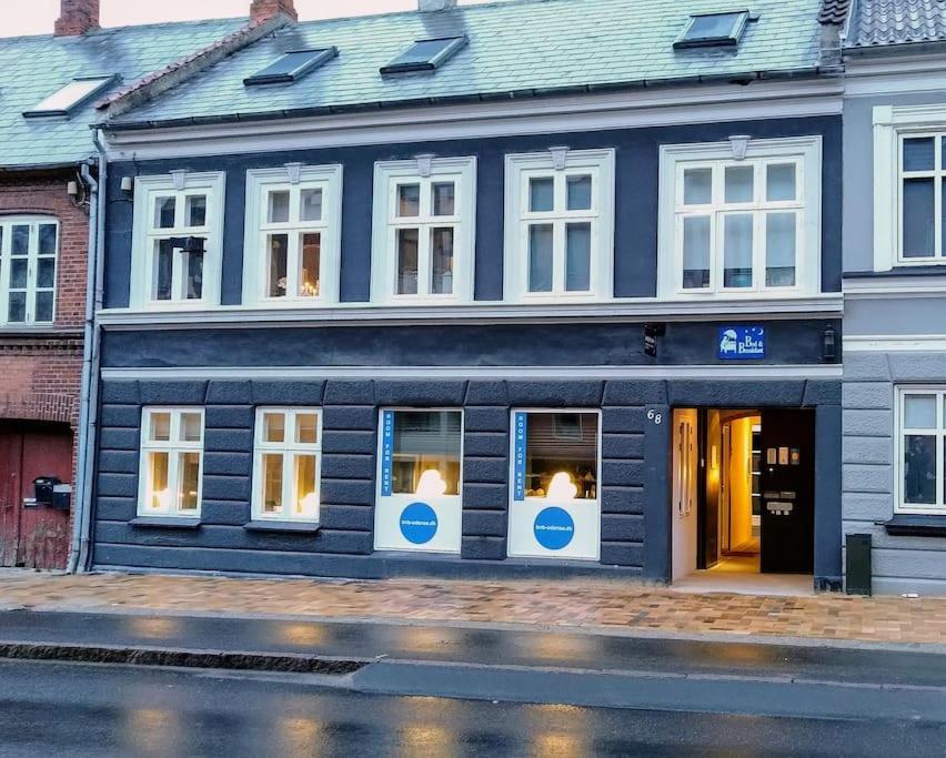 Hus-lejlighed I Ejendommens Baghus. Ottos Hule * Odense